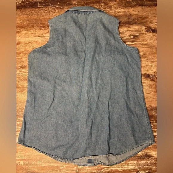 Disney | VGUC Vintage! Winnie the Pooh Blue Denim Vest Shirt, Large - Picture 2 of 7